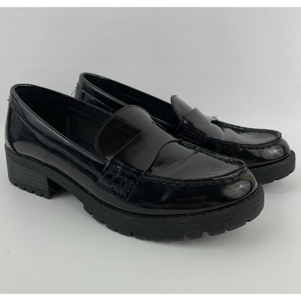 Old Navy Woman's Black Chunky Heel Loafers Faux Patent Leather Size 7.5
